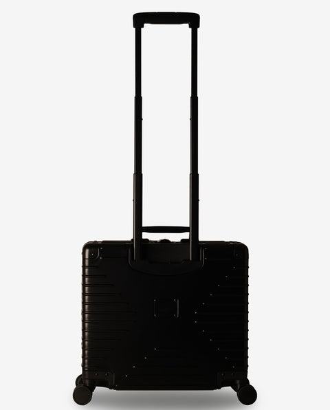 INV1611STP Stealth 42L Middle