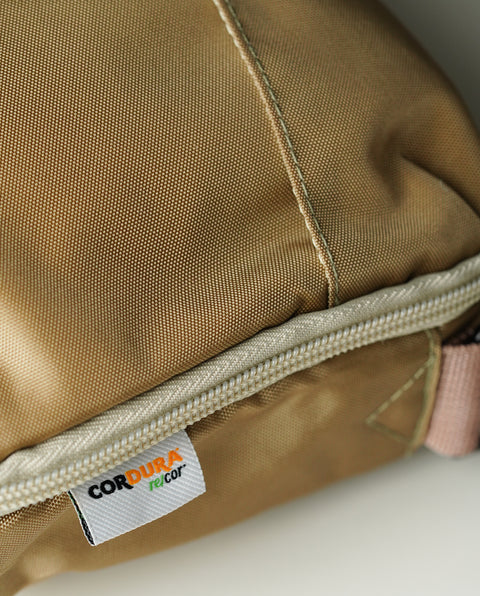 IB5027 Beige Travel Shoulder