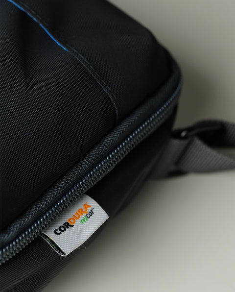 IB5027 Black Travel Shoulder