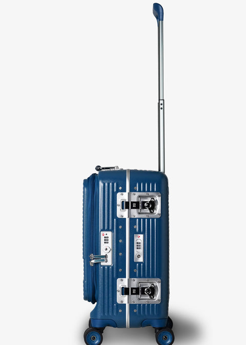 IP-105 Lyons Blue 40L Cabin