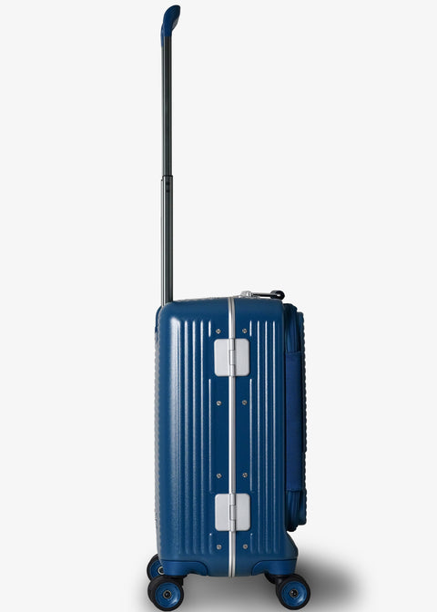 IP-105 Lyons Blue 40L Cabin