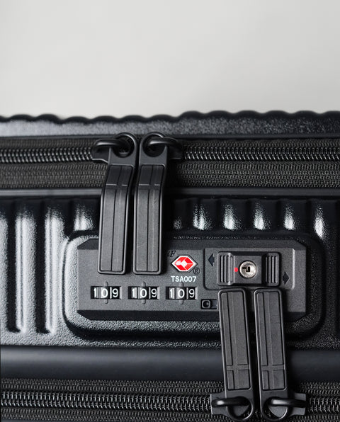 INV50 Real Black 38L Cabin