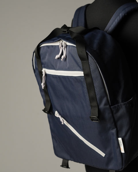 INB1002 Navy 18L