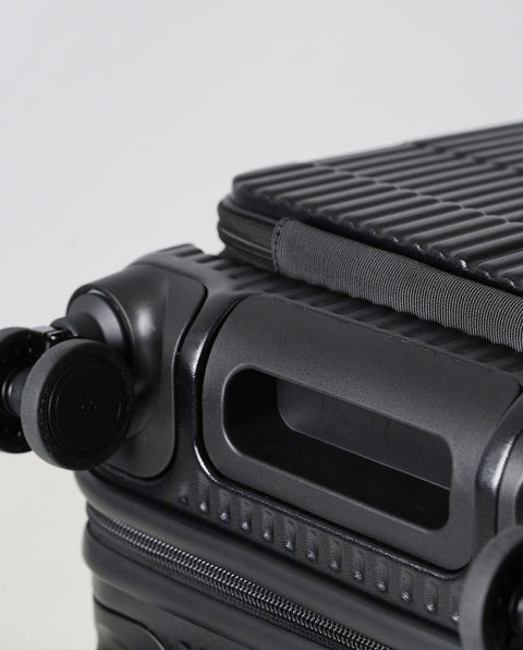 INV60 Real Black 62L Middle