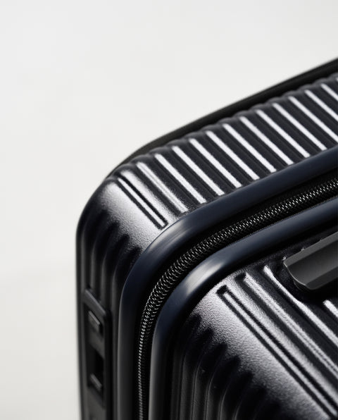 INV550DOR Dark Navy 45L Middle