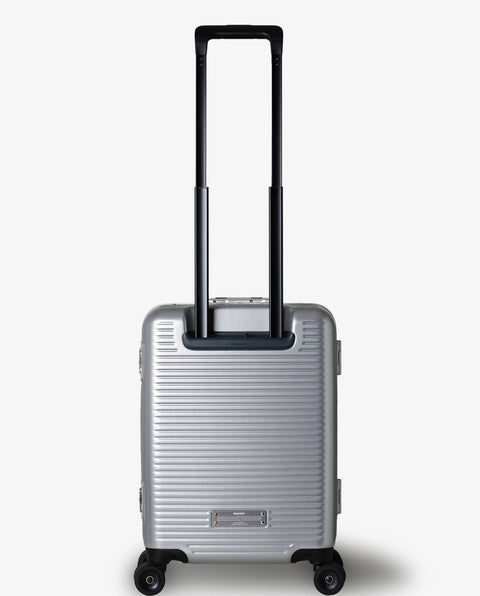 IP-105 Hairline Silver 40L Cabin