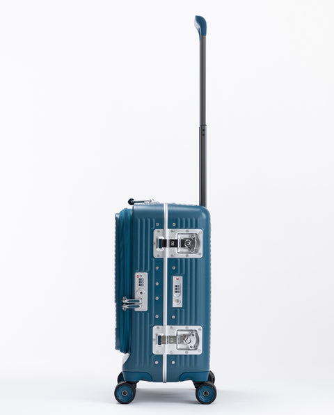 IP-105 Lyons Blue 40L Cabin