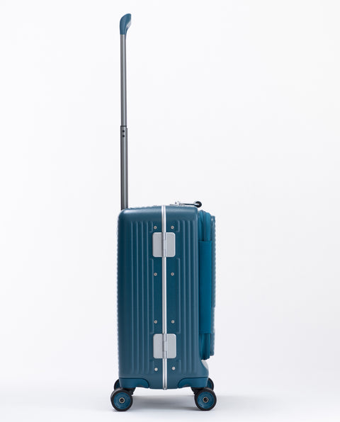 IP-105 Lyons Blue 40L Cabin