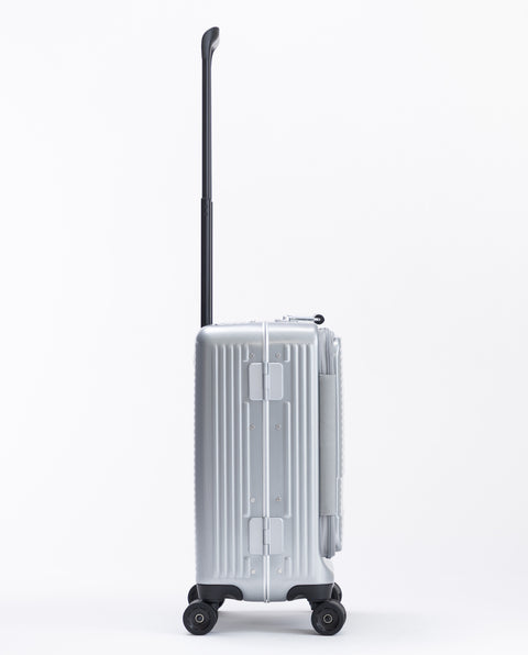 IP-105 Hairline Silver 40L Cabin