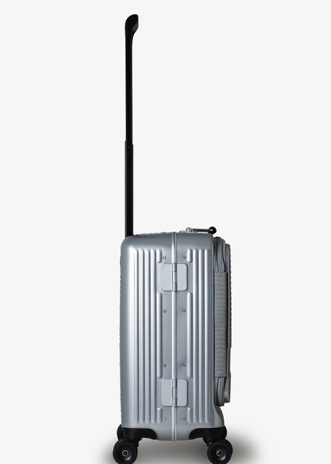 IP-105 Hairline Silver 40L Cabin