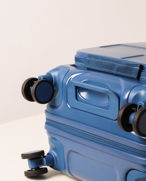 INV111 Island Blue 38L Cabin