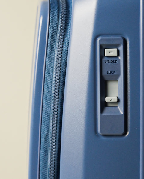 INV111 Island Blue 38L Cabin