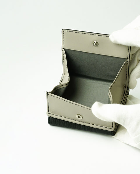 INW33 Black Trifold Wallet