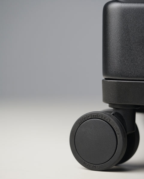 IW66 Black 75L Middle