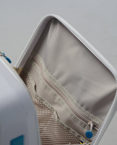 INV111 Ice White 38L Cabin