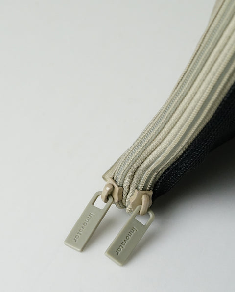 INT5L Gray Mesh Pouch M