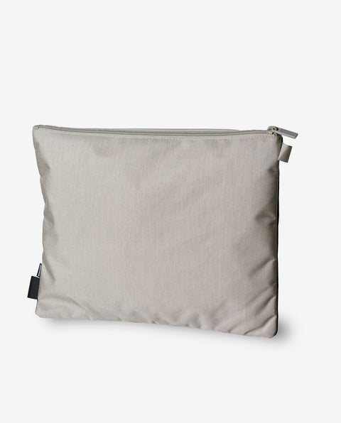 INT5L Gray Mesh Pouch M