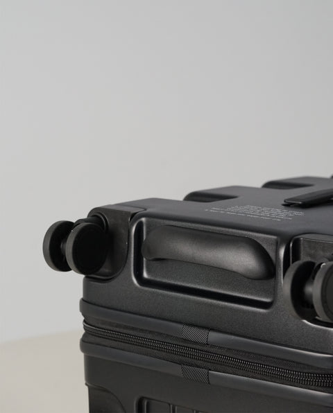 IW66 Black 75L Middle