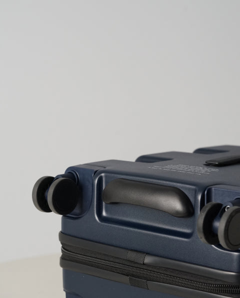 IW66 Deep Navy 75L Middle