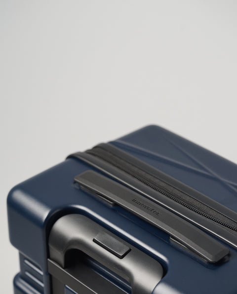 IW66 Deep Navy 75L Middle