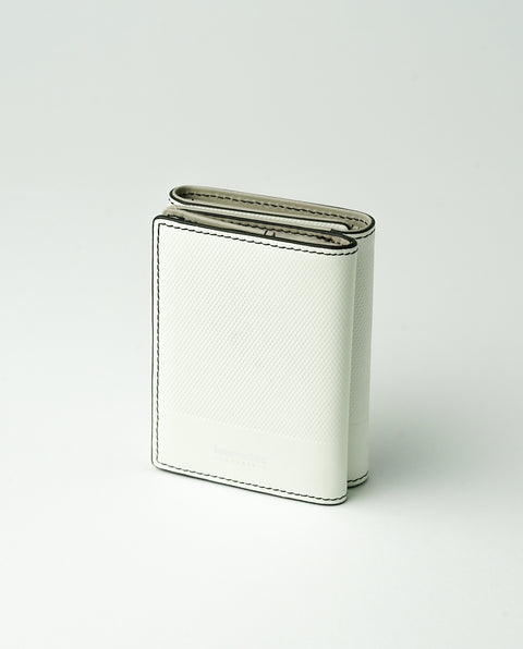 INW33 White Trifold Wallet
