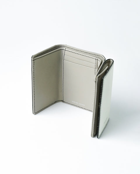 INW33 White Trifold Wallet