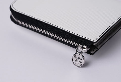 INW27 White Half Zip Wallet