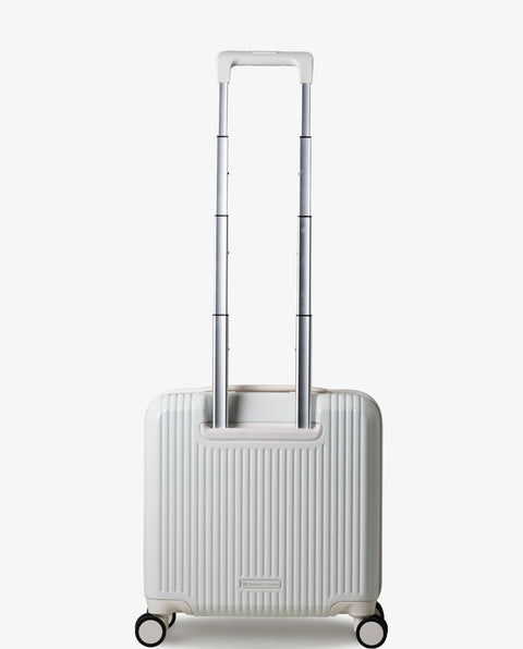 INV20 Shiny off White 33L Cabin