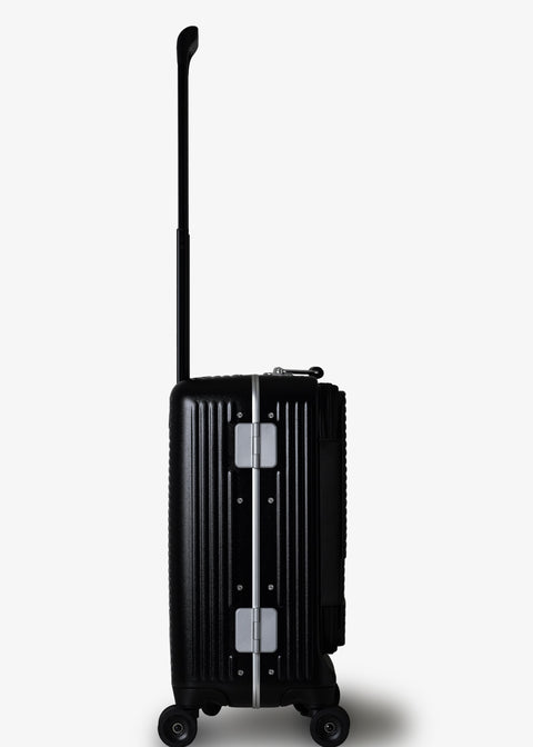 IP-105 Black Ink 40L Cabin