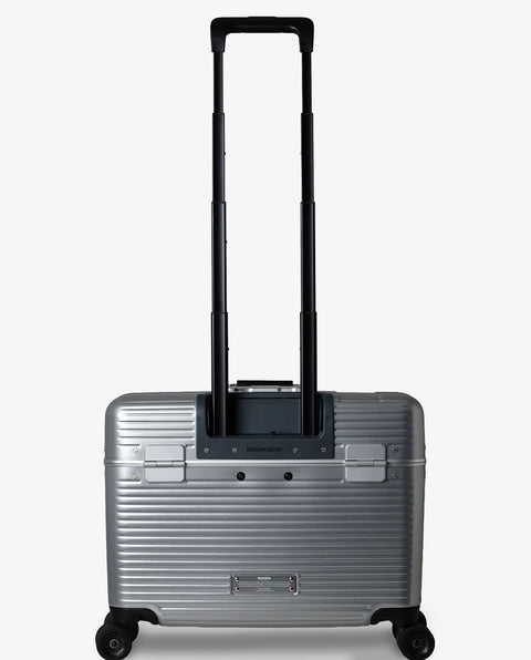 IP-102 Hairline Silver 30L Pilot Size
