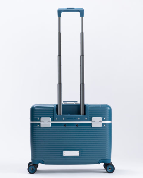 IP-102 Lyons Blue 30L Pilot Size