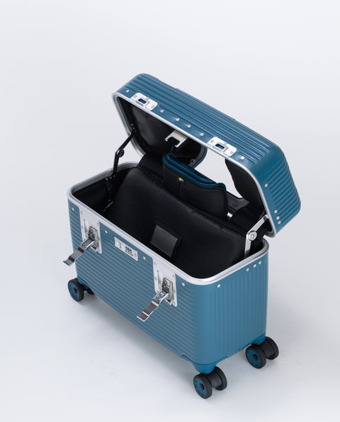 IP-102 Lyons Blue 30L Pilot Size