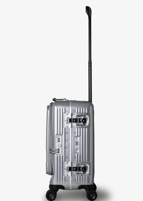 IP-105 Hairline Silver 40L Cabin